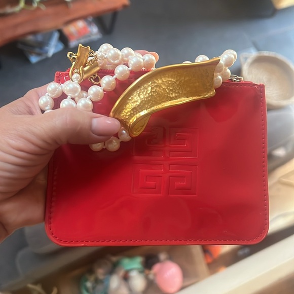 GIVENCHY French Couture Gold plated necklace. - Picture 10 of 10